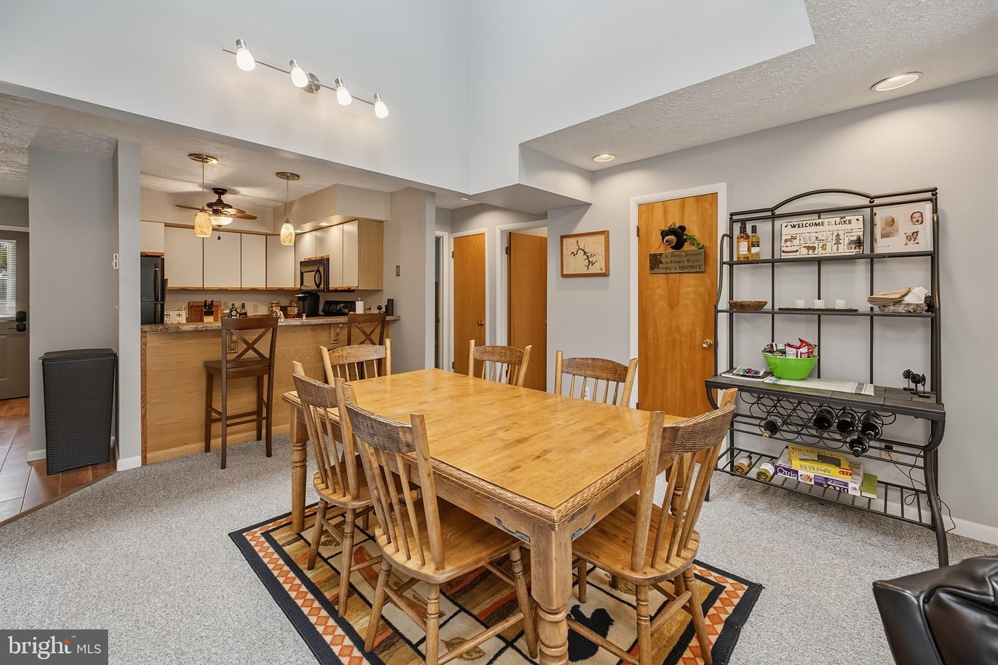 PINEBREEZE - Residential