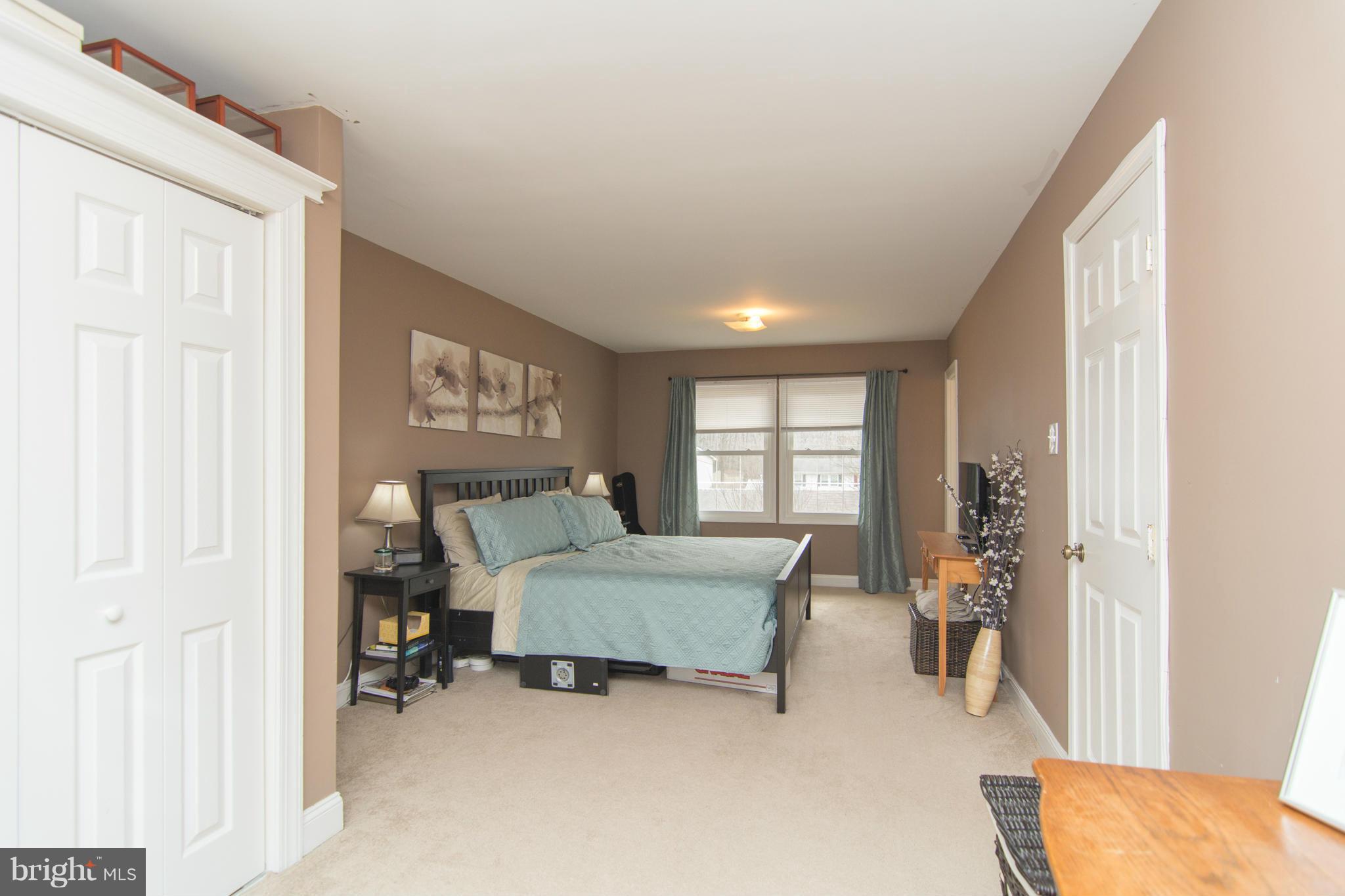 MAPLE RIDGE - Residential