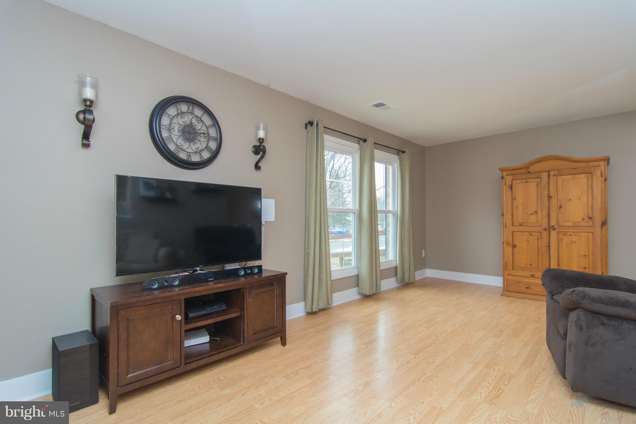 MAPLE RIDGE - Residential