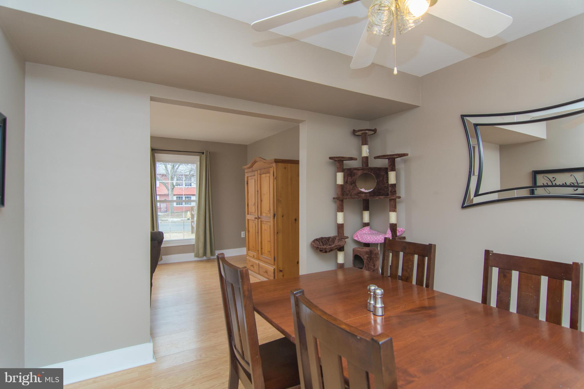 MAPLE RIDGE - Residential