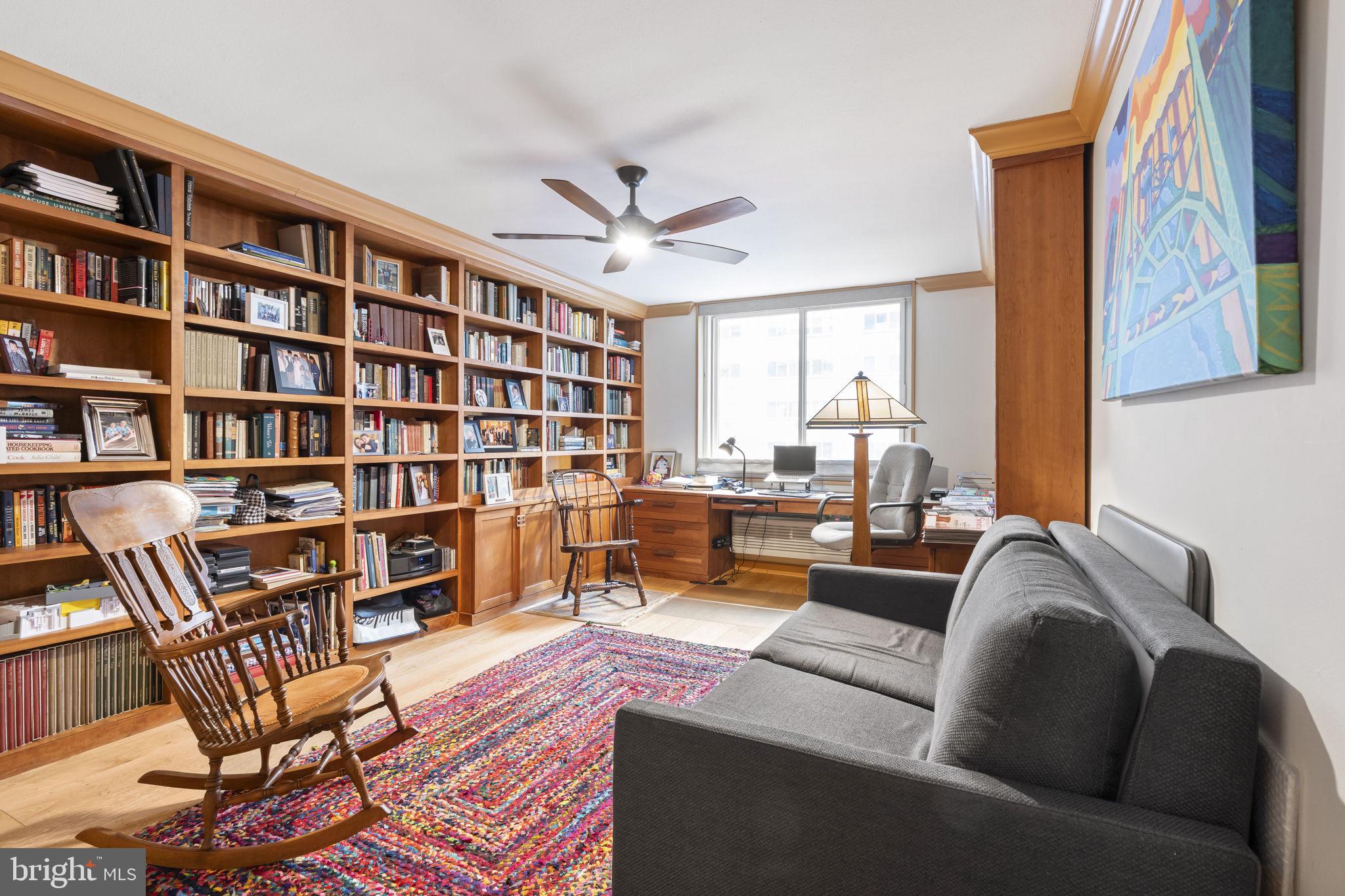 LOGAN SQUARE - Residential