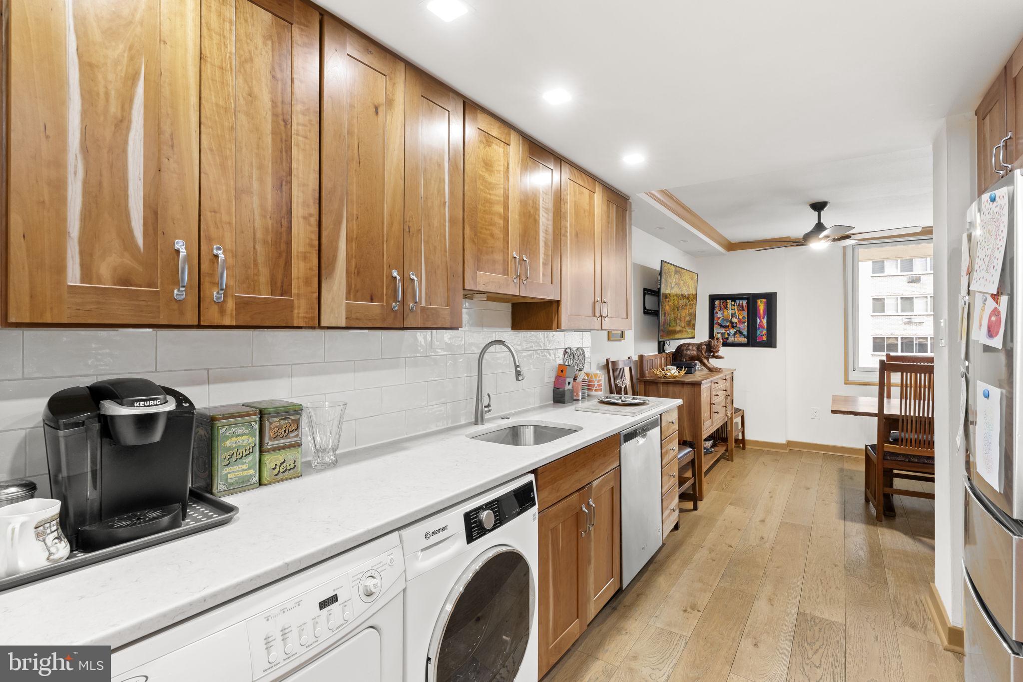 1901 JOHN F KENNEDY BOULEVARD 1020