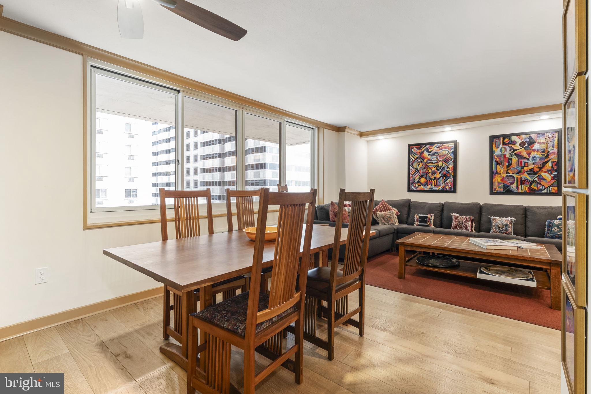 LOGAN SQUARE - Residential