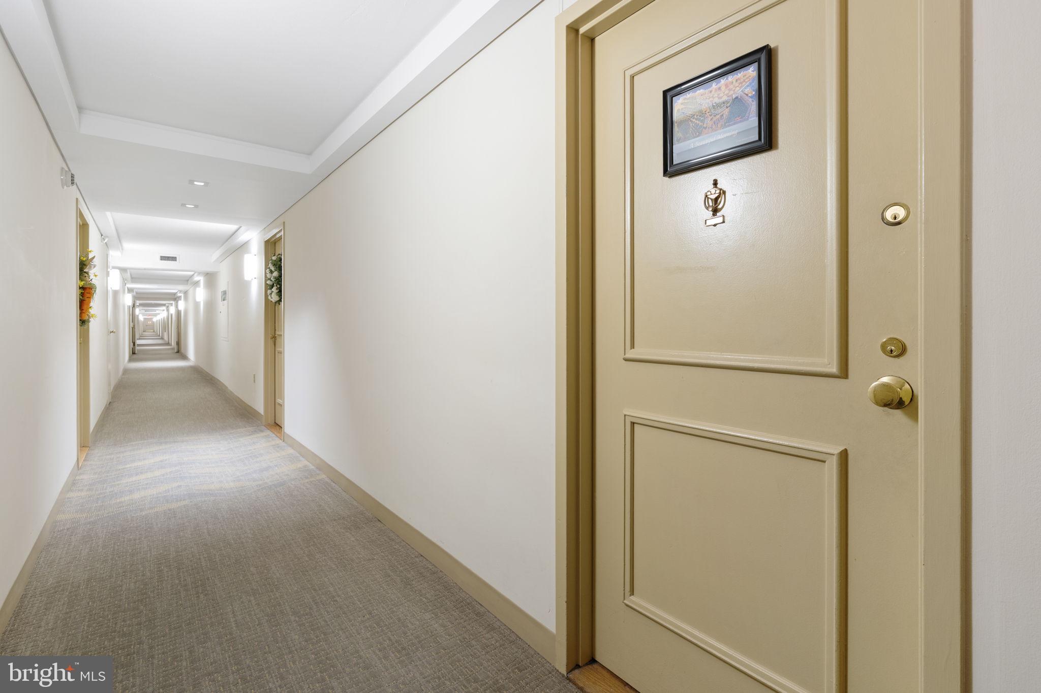 LOGAN SQUARE - Residential