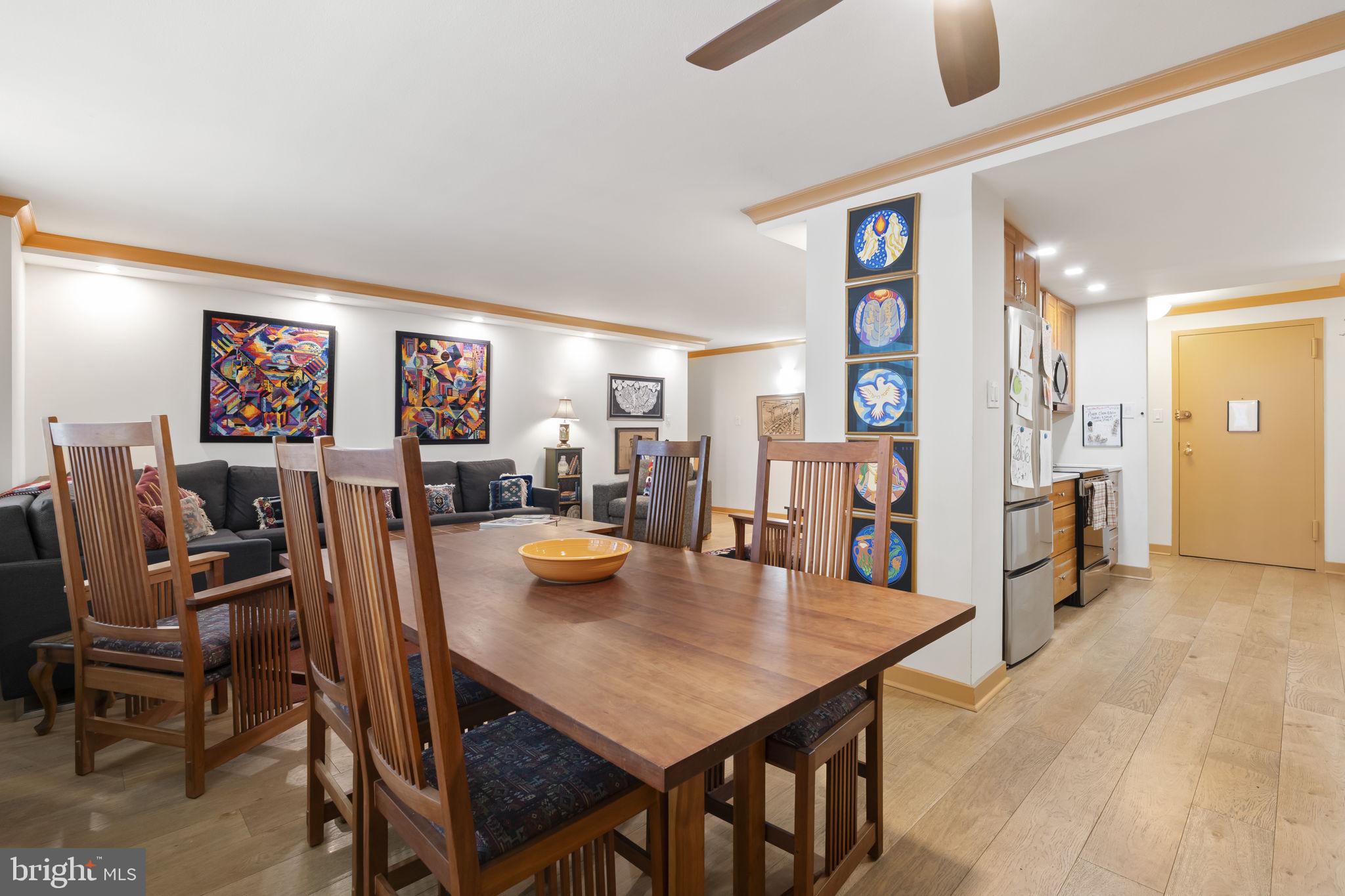 LOGAN SQUARE - Residential