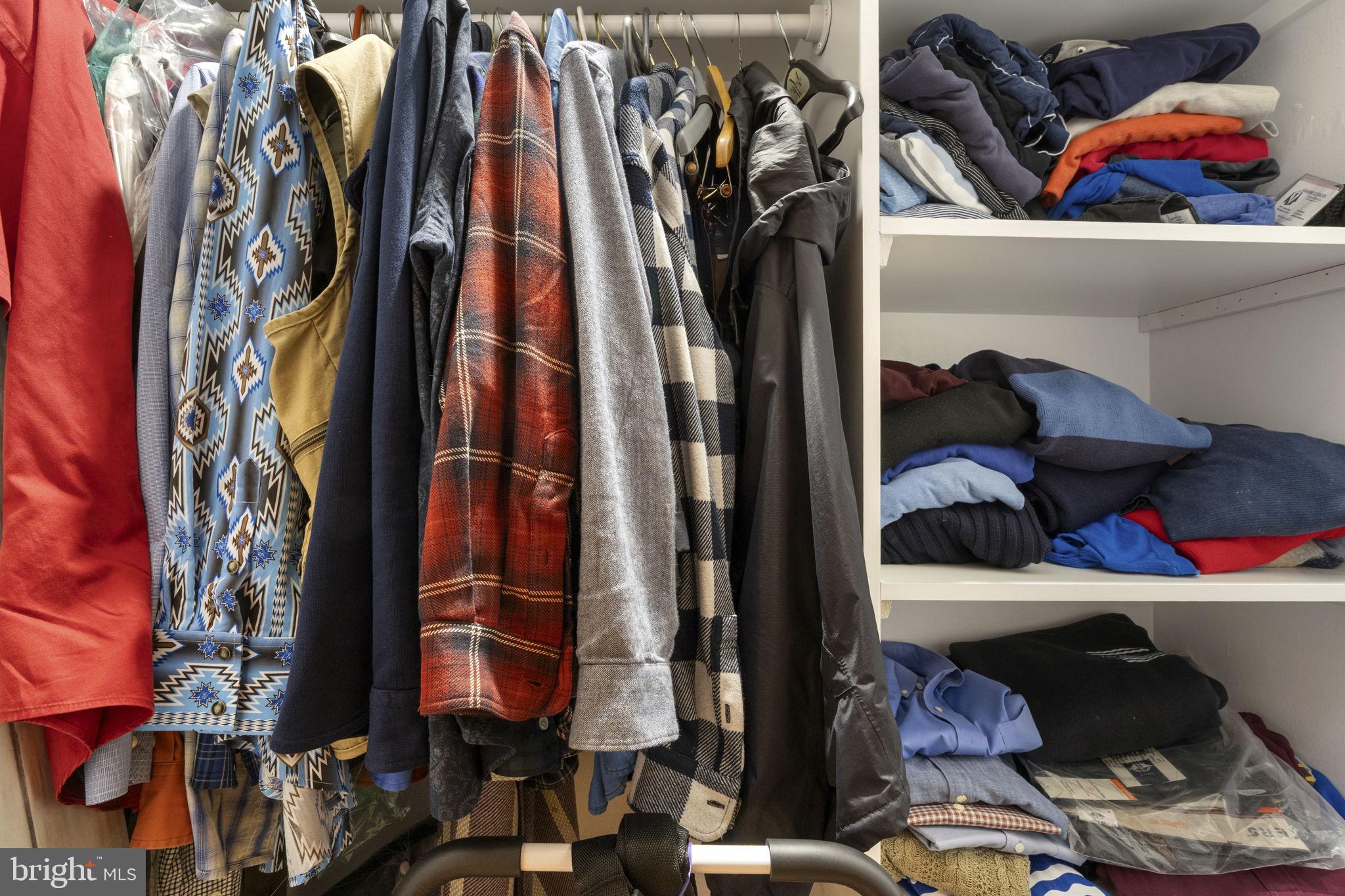 LOGAN SQUARE - Residential