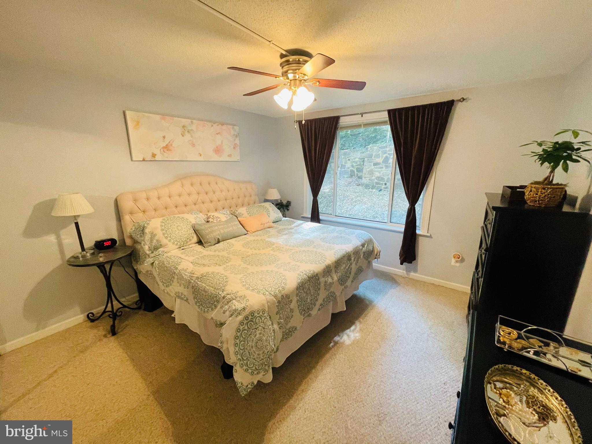 COURTHOUSE - Residential Lease