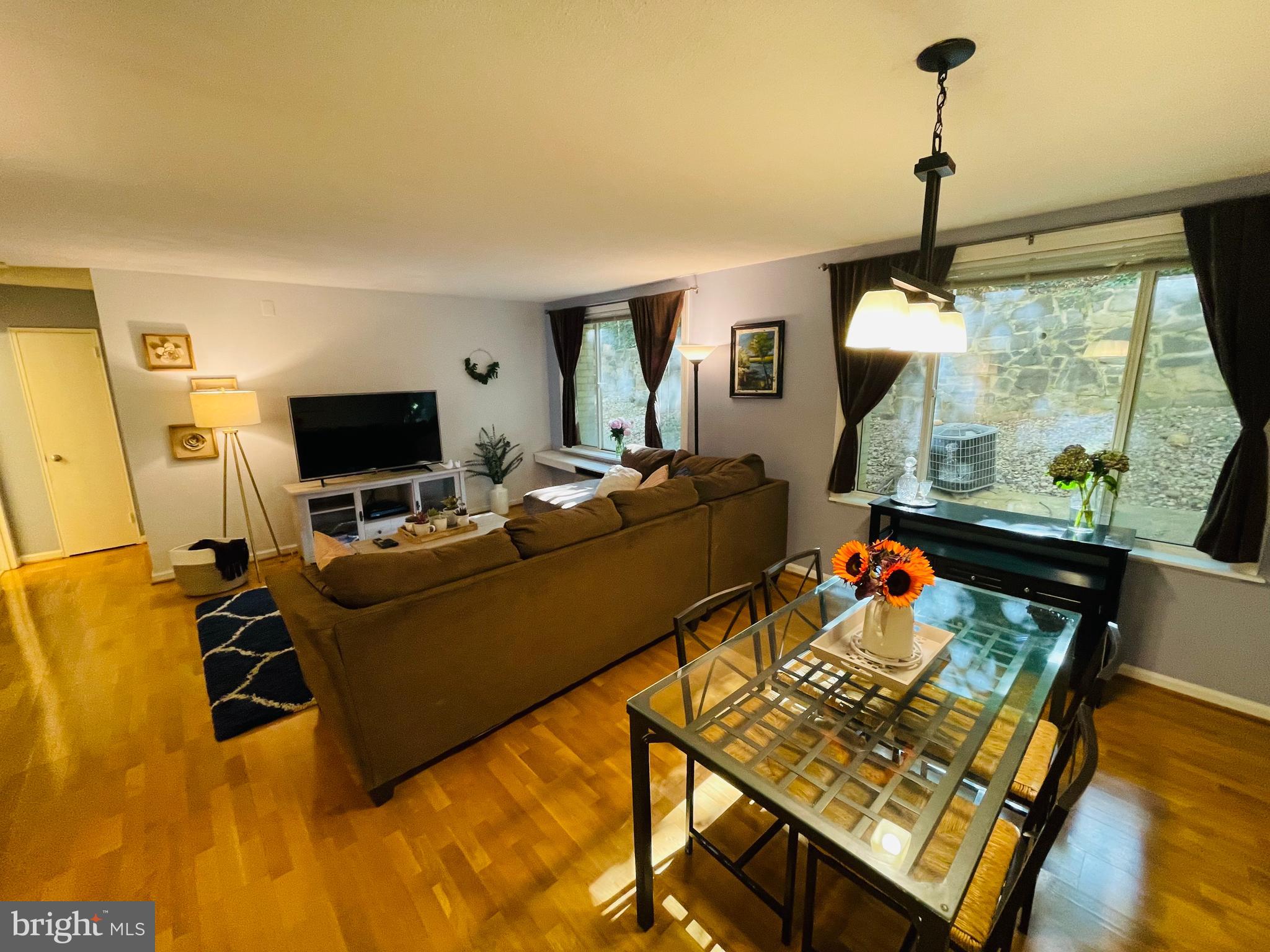 COURTHOUSE - Residential Lease