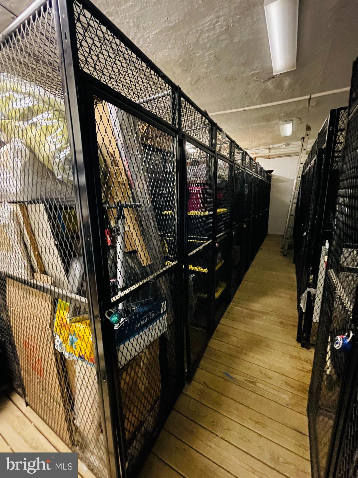 COURTHOUSE - Residential Lease