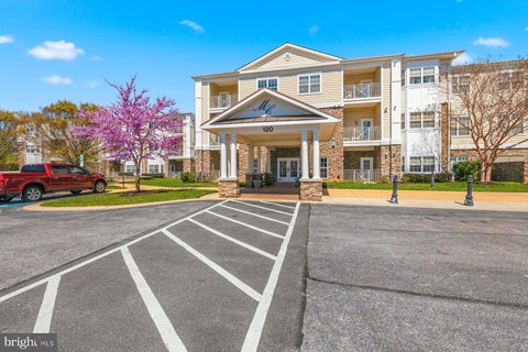 Photo of 120 Burgess Hill Way #114, FREDERICK, MD 21702 (MLS # MDFR2084516)