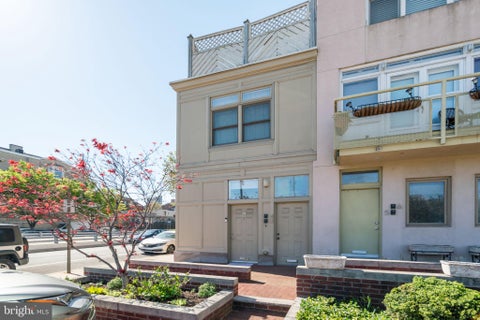 Townhouse For Rent - 501 Vine Street #2<br/> PHILADELPHIA, PA 19106