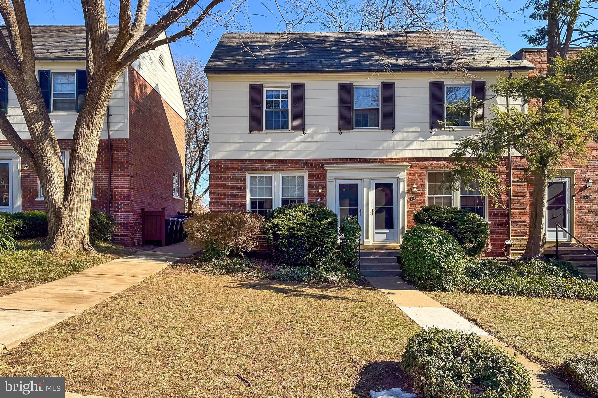 1401 S BARTON STREET 214