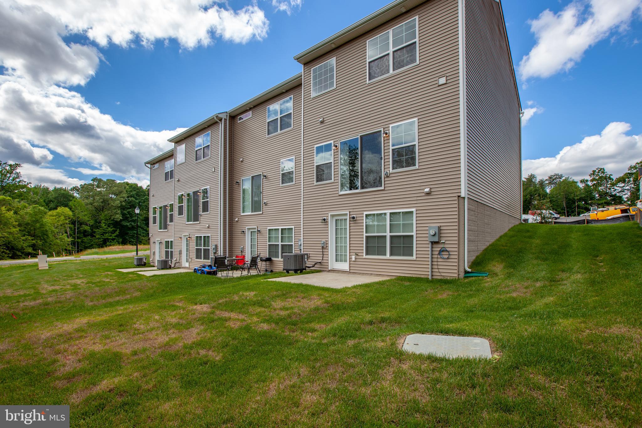 HEATHER HILLS - Residential Lease