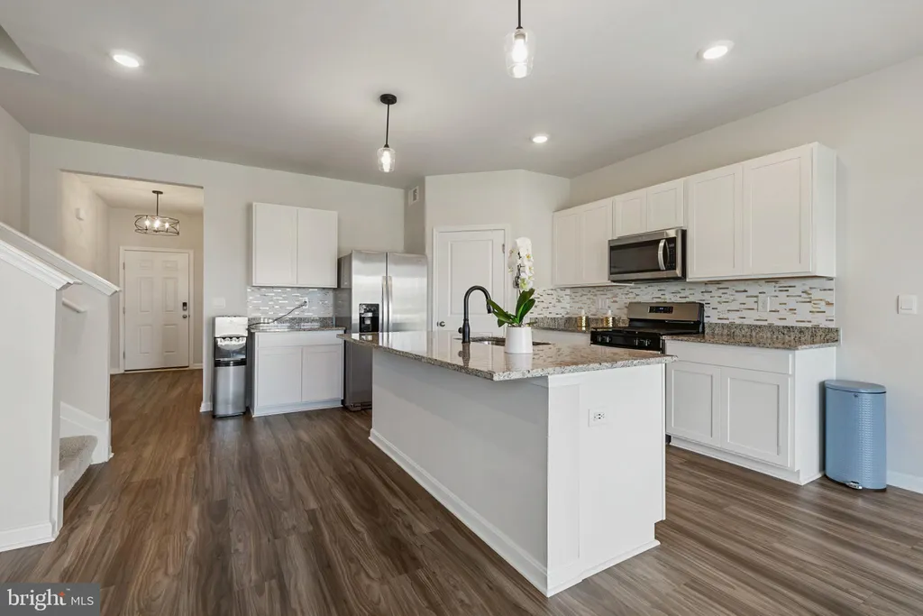 Additional image 5 of 155 Knobby Hook Dr, Hanover, PA 17331