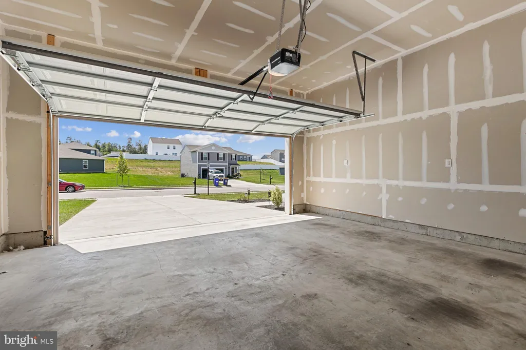 Additional image 4 of 155 Knobby Hook Dr, Hanover, PA 17331