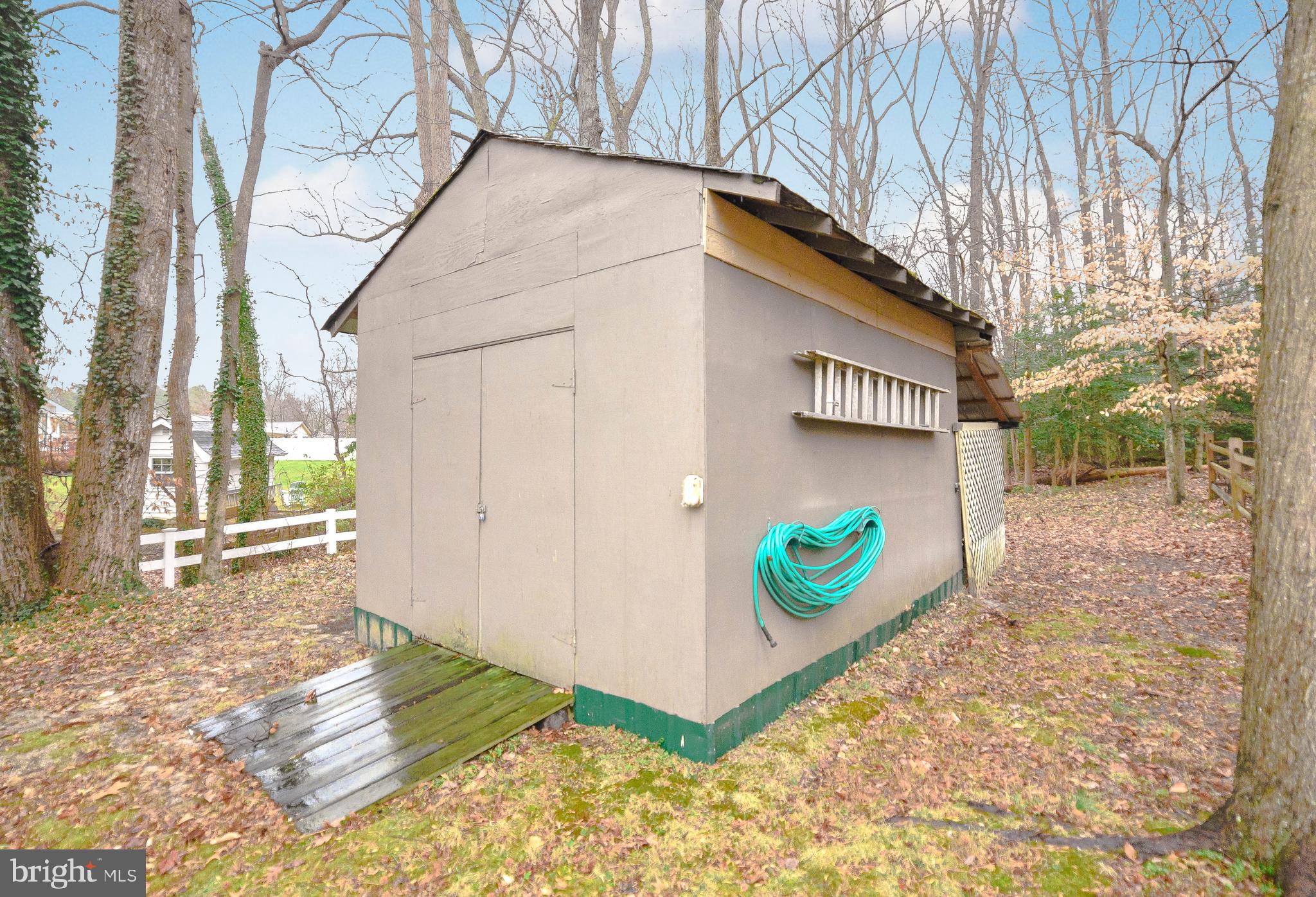 ESPERANZA FARMS - Residential