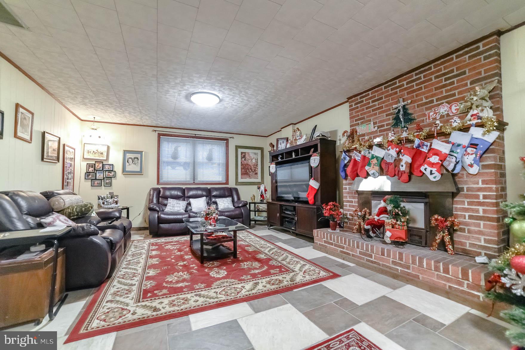 ESPERANZA FARMS - Residential