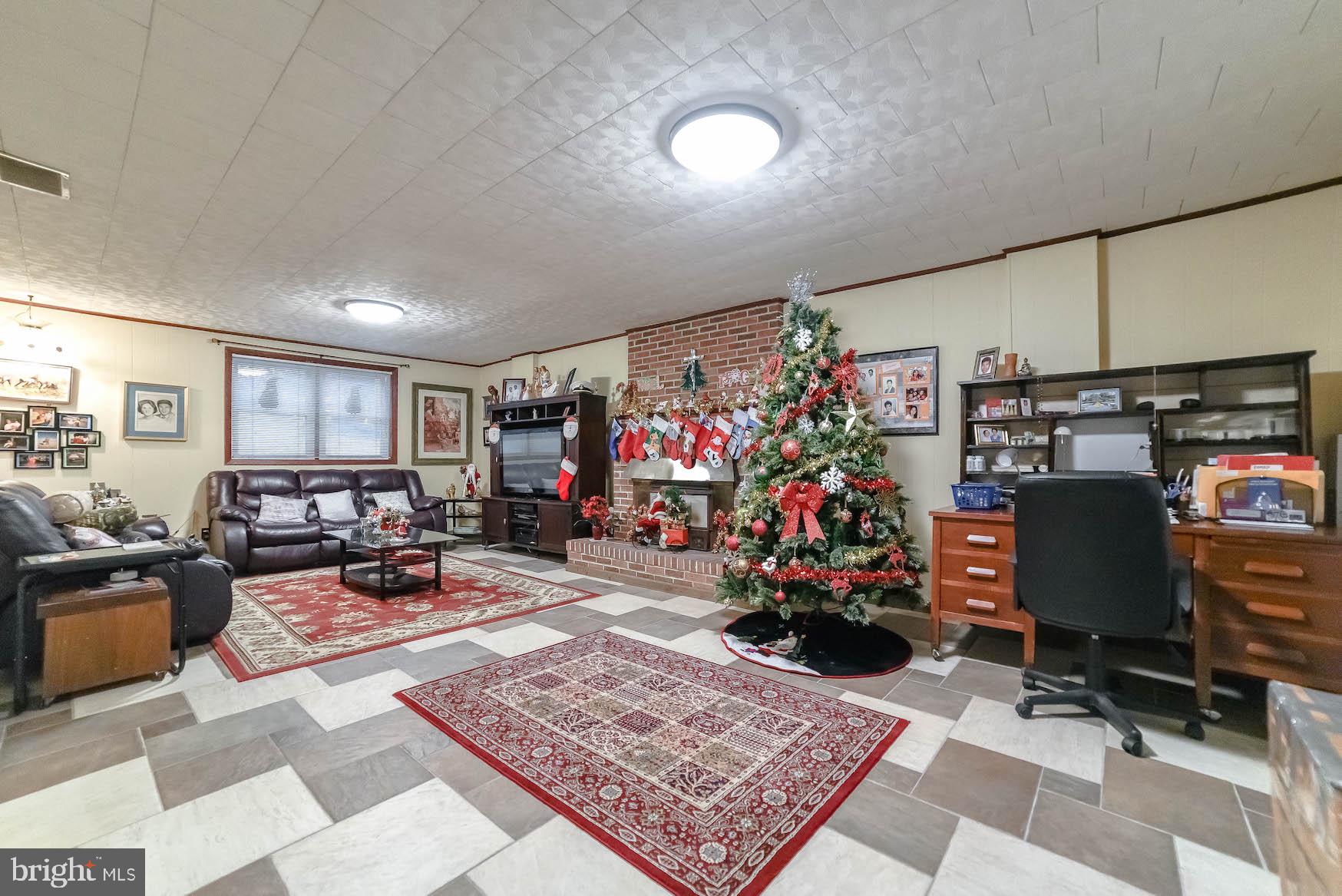 ESPERANZA FARMS - Residential