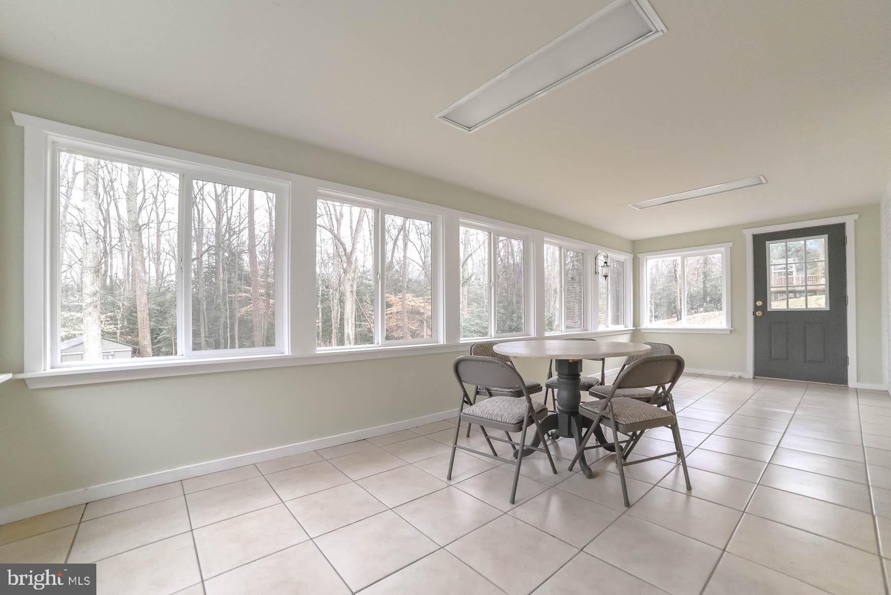 ESPERANZA FARMS - Residential