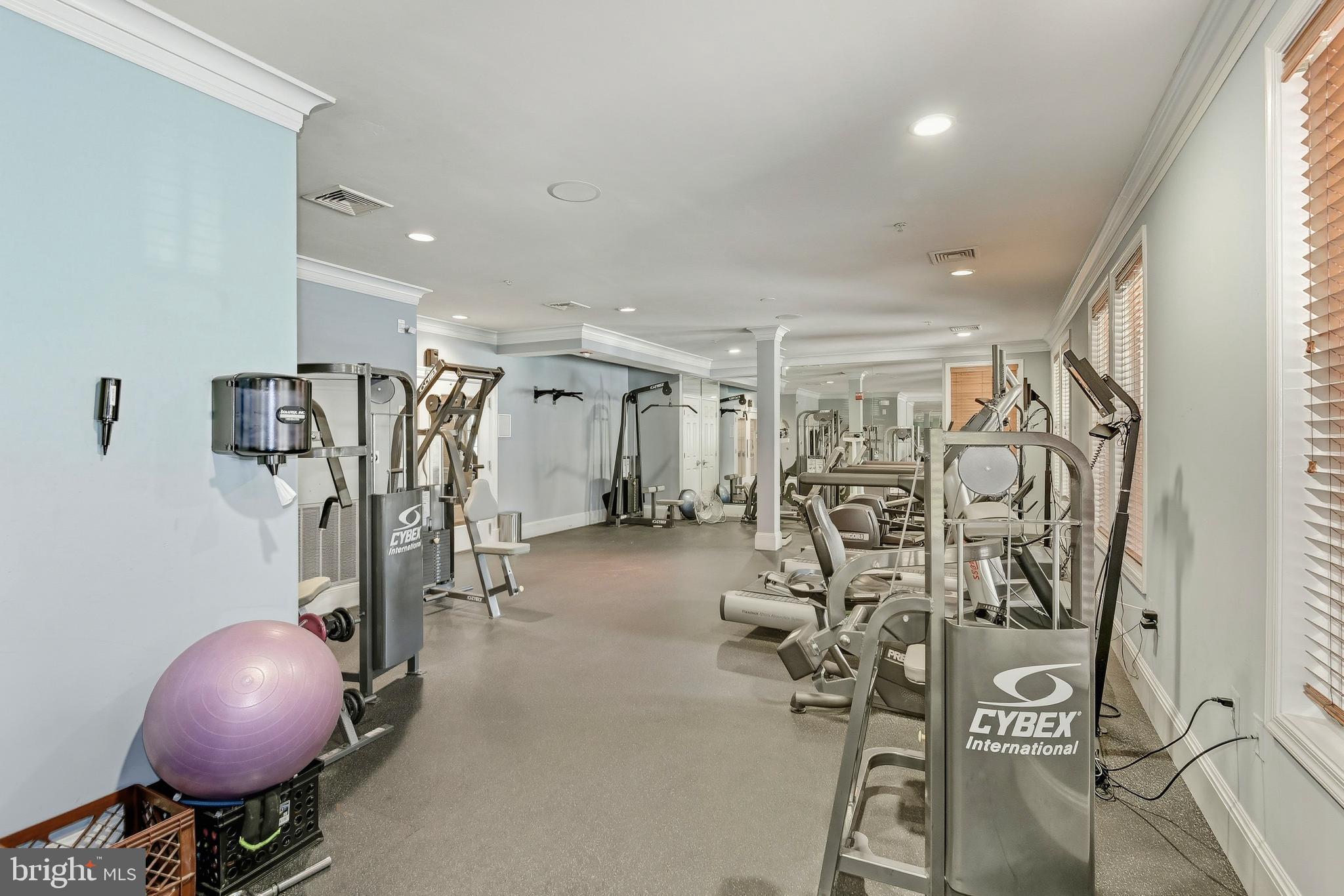 GROVE AT ARLINGTON - Residential