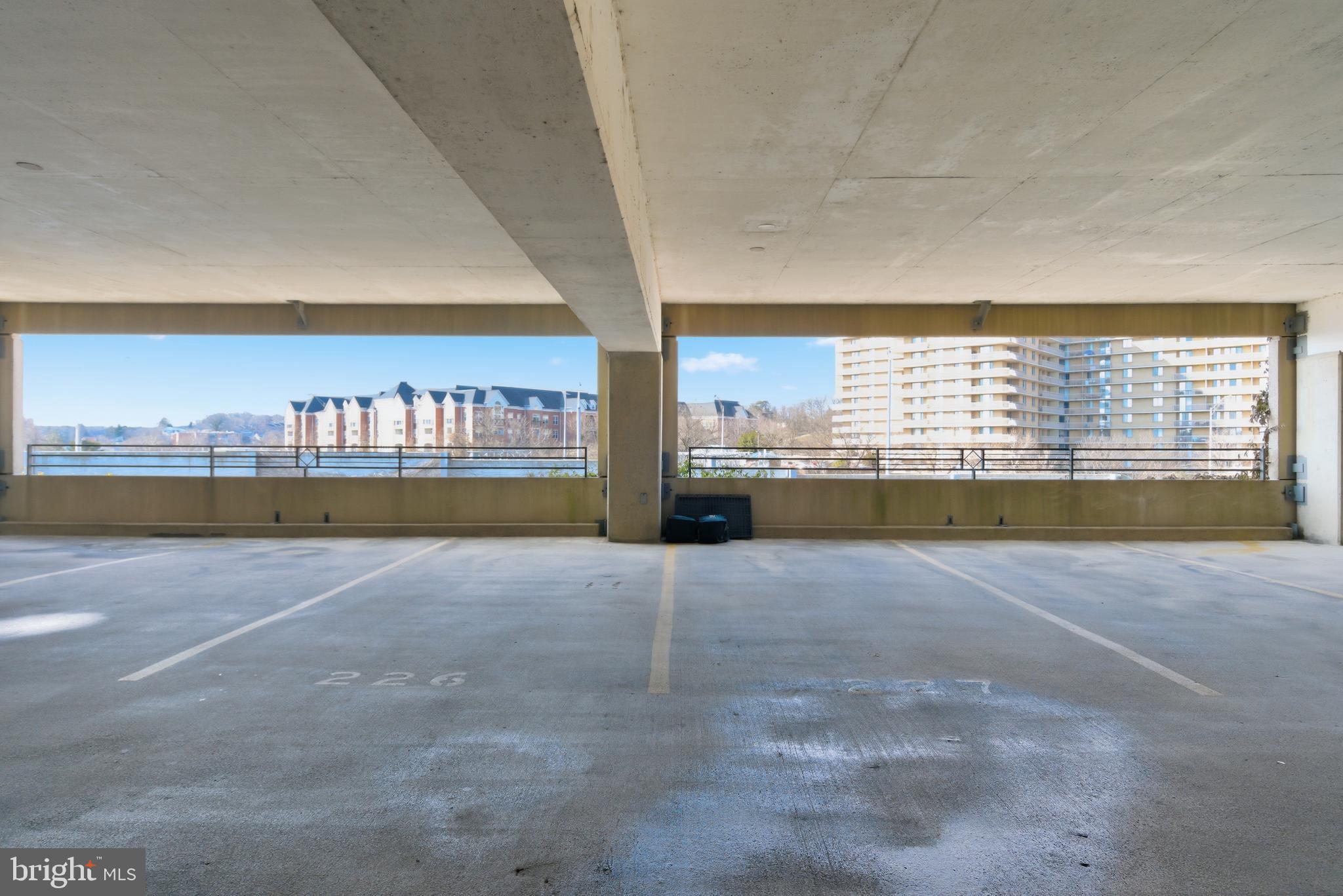 GROVE AT ARLINGTON - Residential