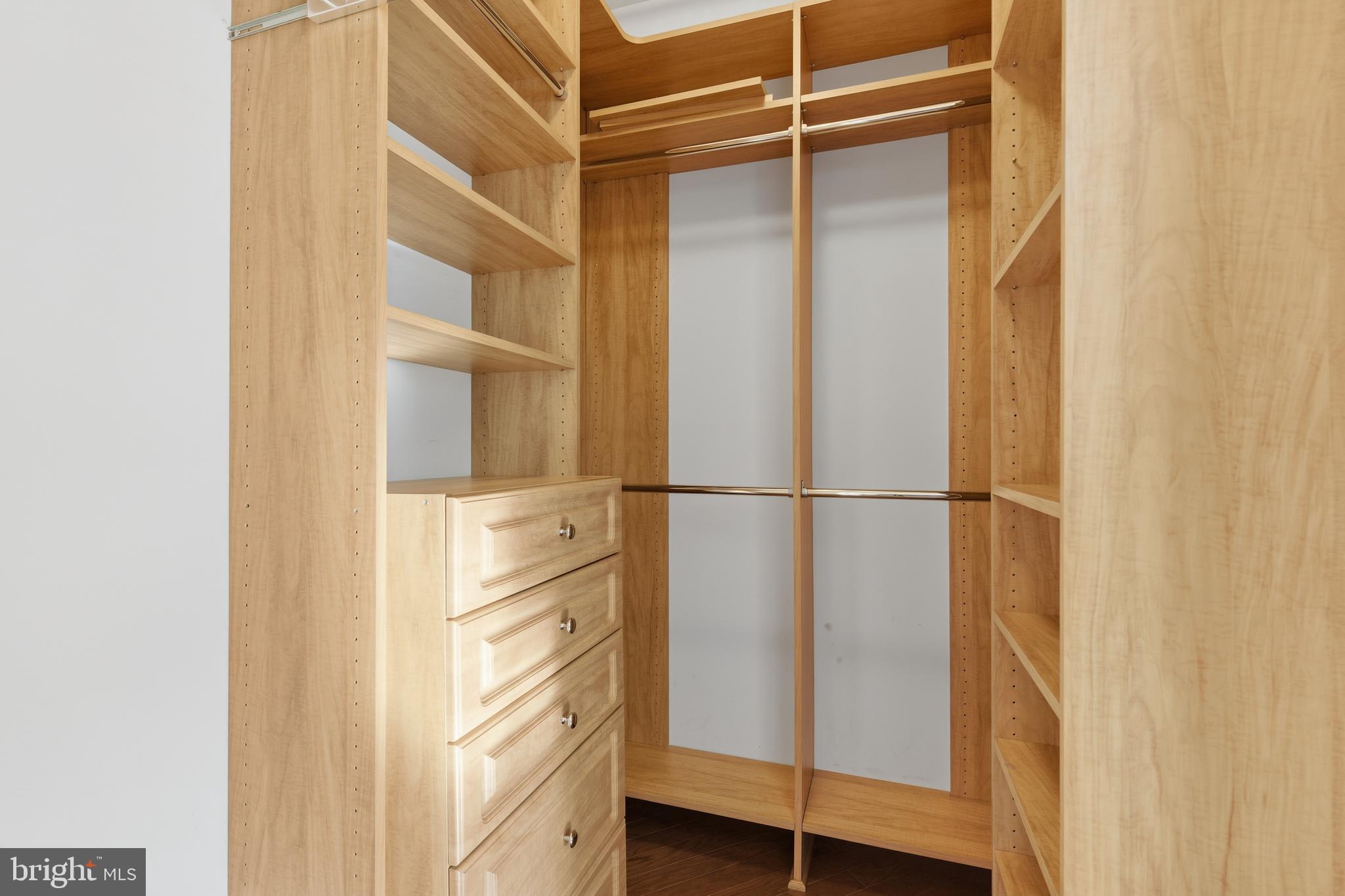 GROVE AT ARLINGTON - Residential