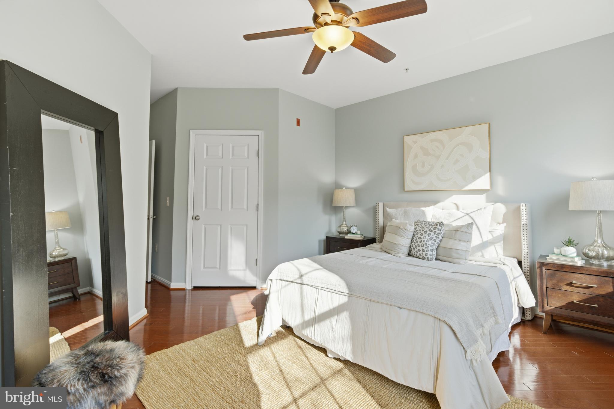 GROVE AT ARLINGTON - Residential