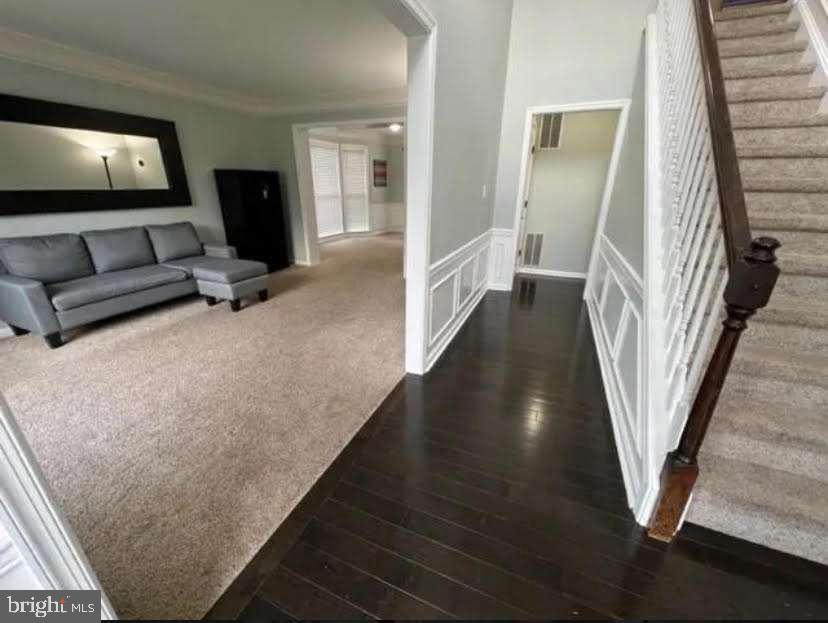 4102 MIDDLEBURY COURT