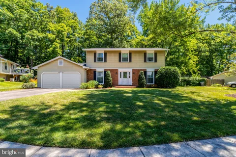 6903 Rochambeau Place, Springfield, VA MLS: VAFX2330312