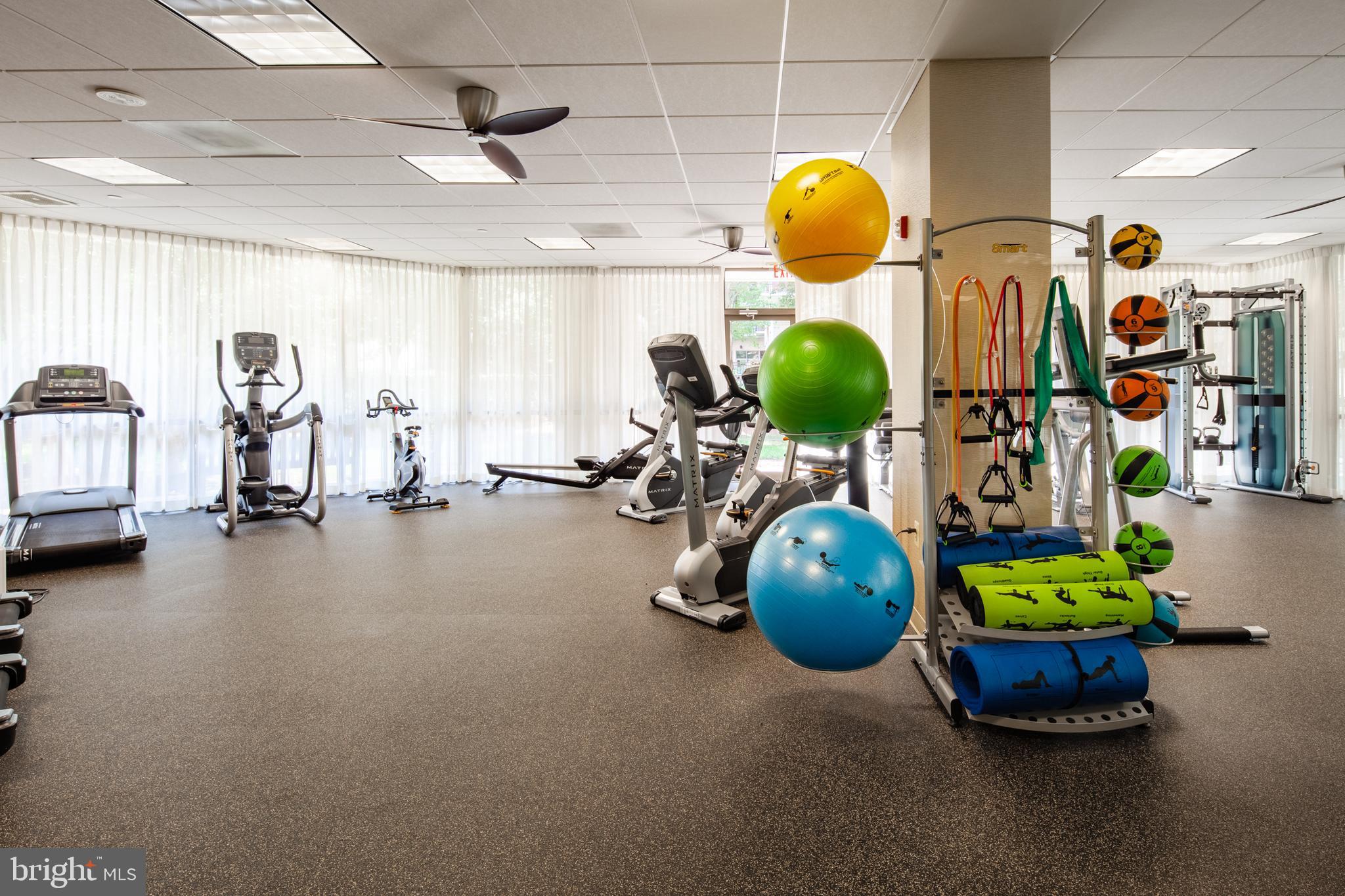 VIRGINIA SQUARE - Residential Lease