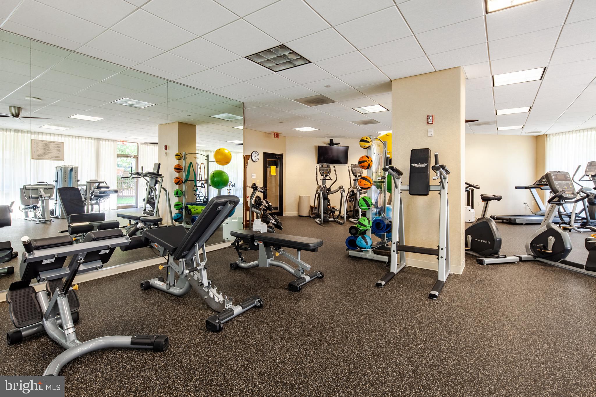 VIRGINIA SQUARE - Residential Lease