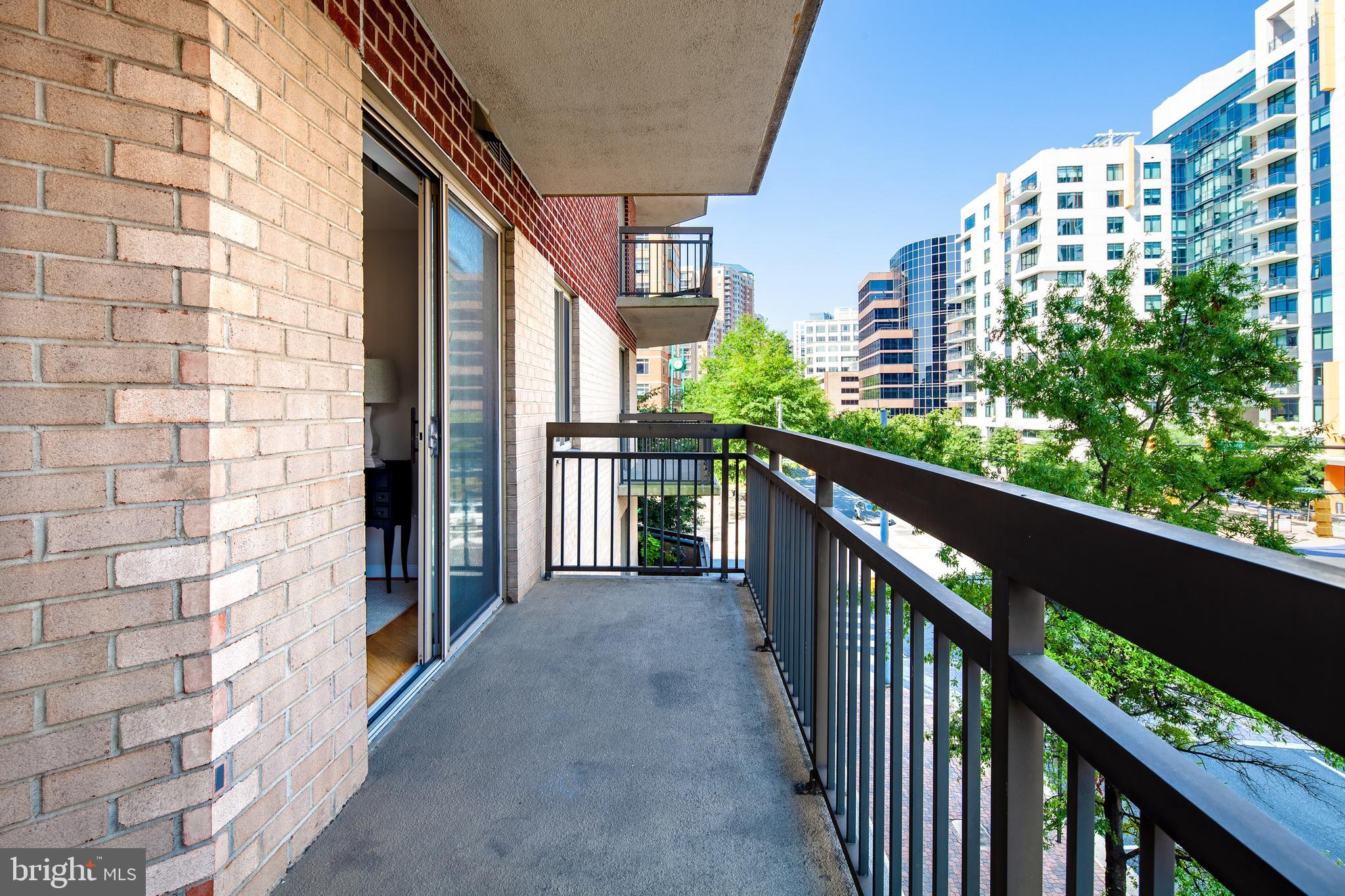 VIRGINIA SQUARE - Residential Lease