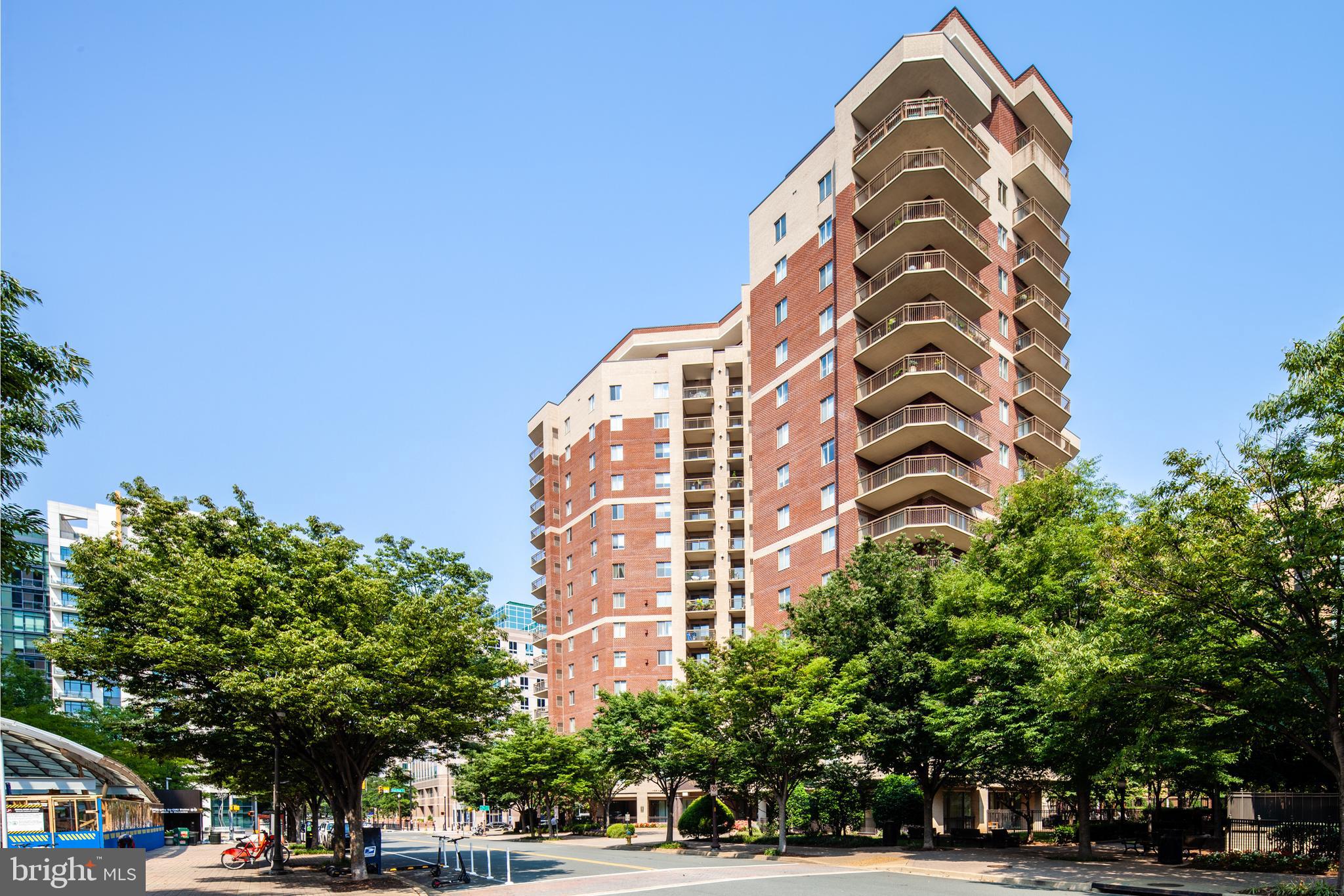 VIRGINIA SQUARE - Residential Lease