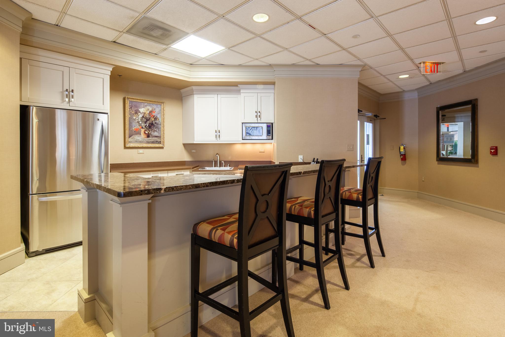 VIRGINIA SQUARE - Residential Lease