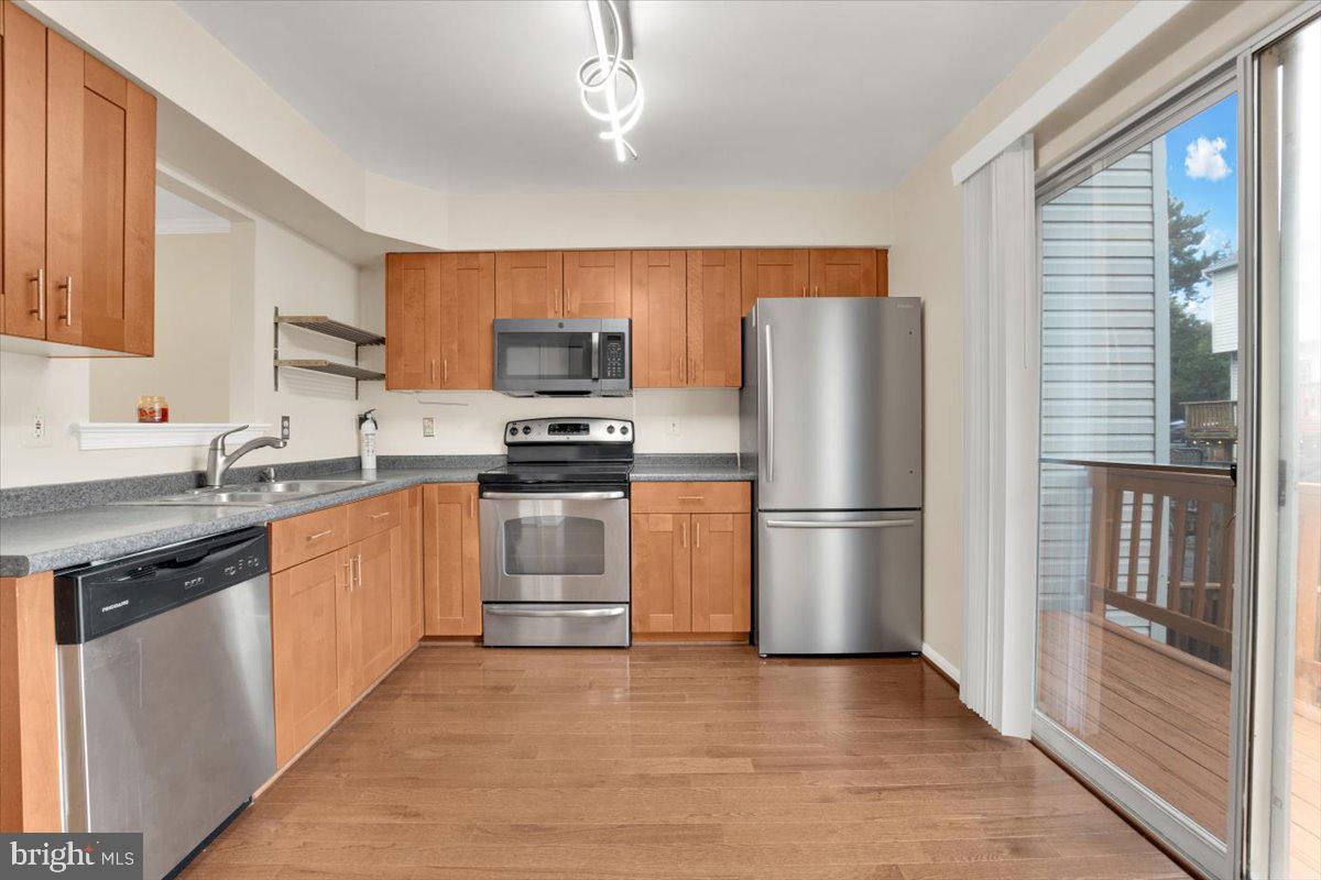 5657 WHITE DOVE LANE