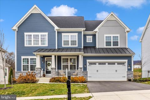 Photo of 1007 Shenandoah View Parkway, BRUNSWICK, MD 21716 (MLS # MDFR2077956)