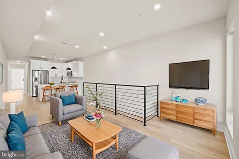 1923 CAPITOL AVENUE NE 2 WASHINGTON DC 20002