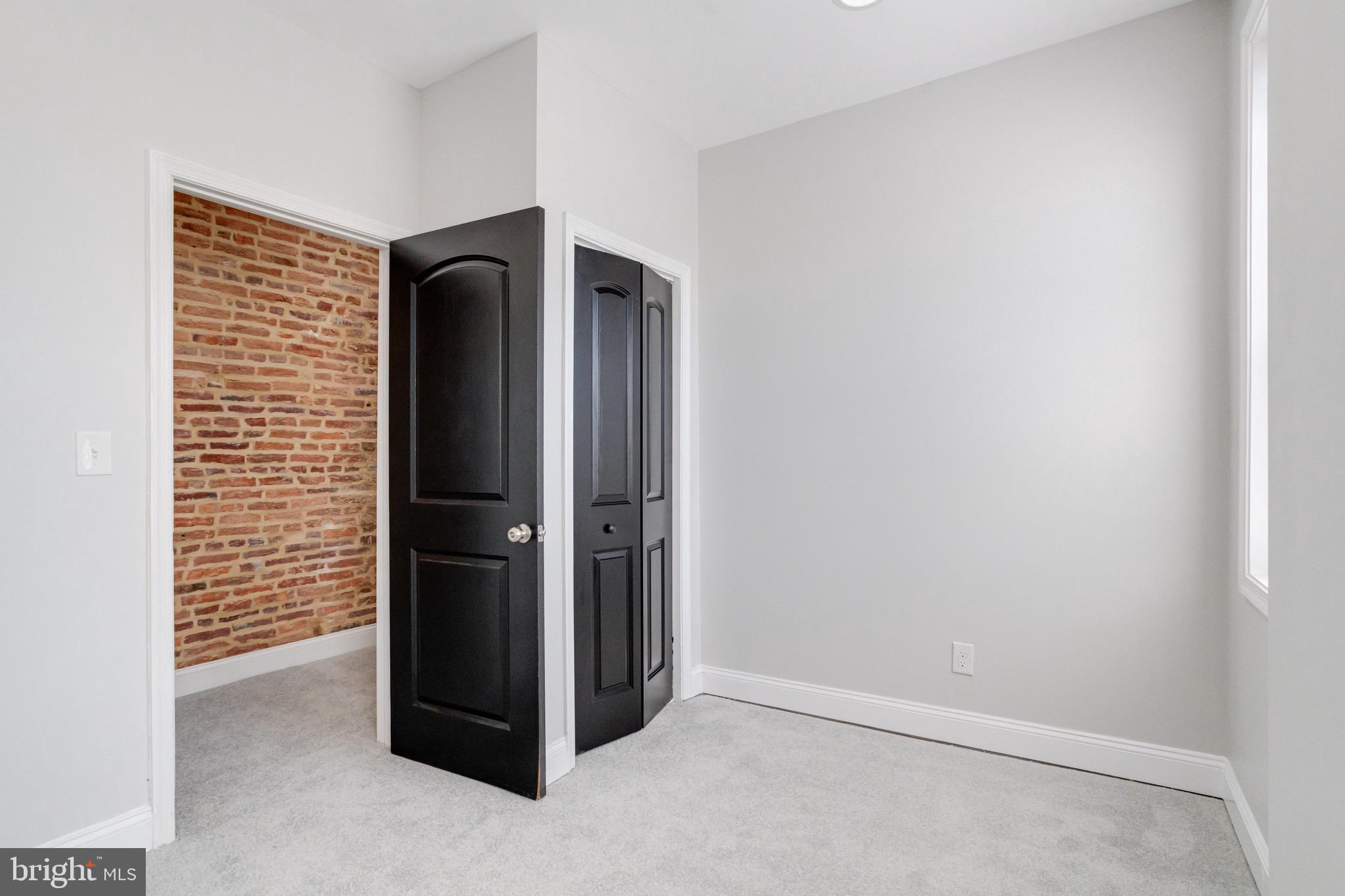 EAST BALTIMORE MIDWAY - Residential