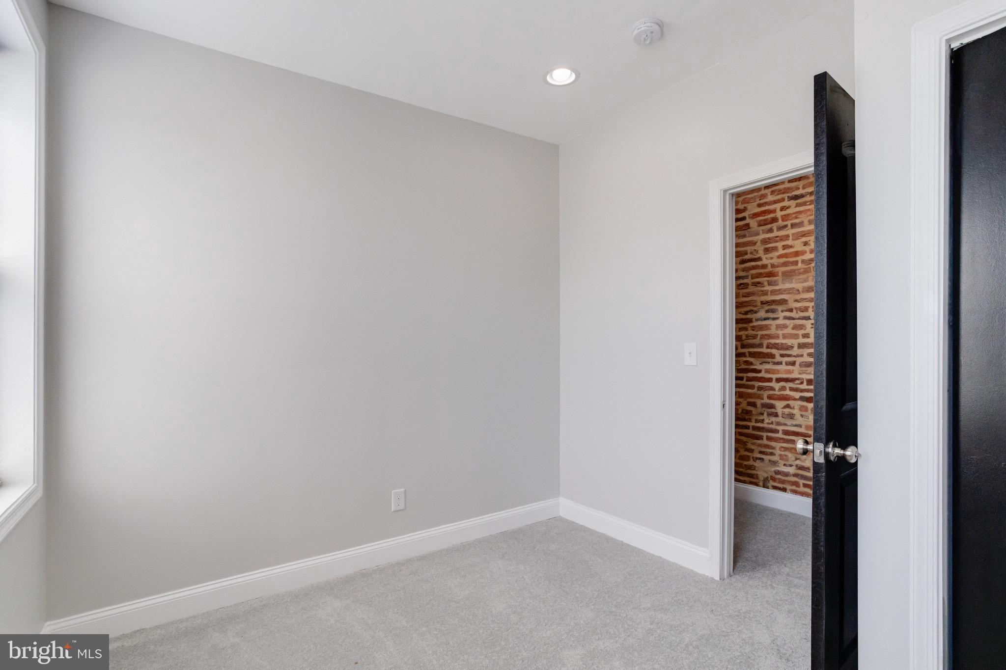 EAST BALTIMORE MIDWAY - Residential