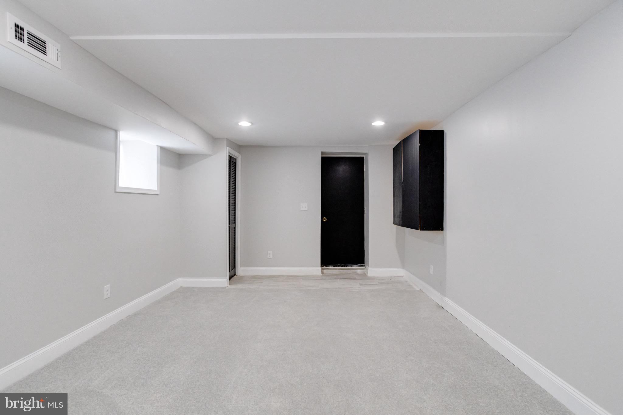 EAST BALTIMORE MIDWAY - Residential