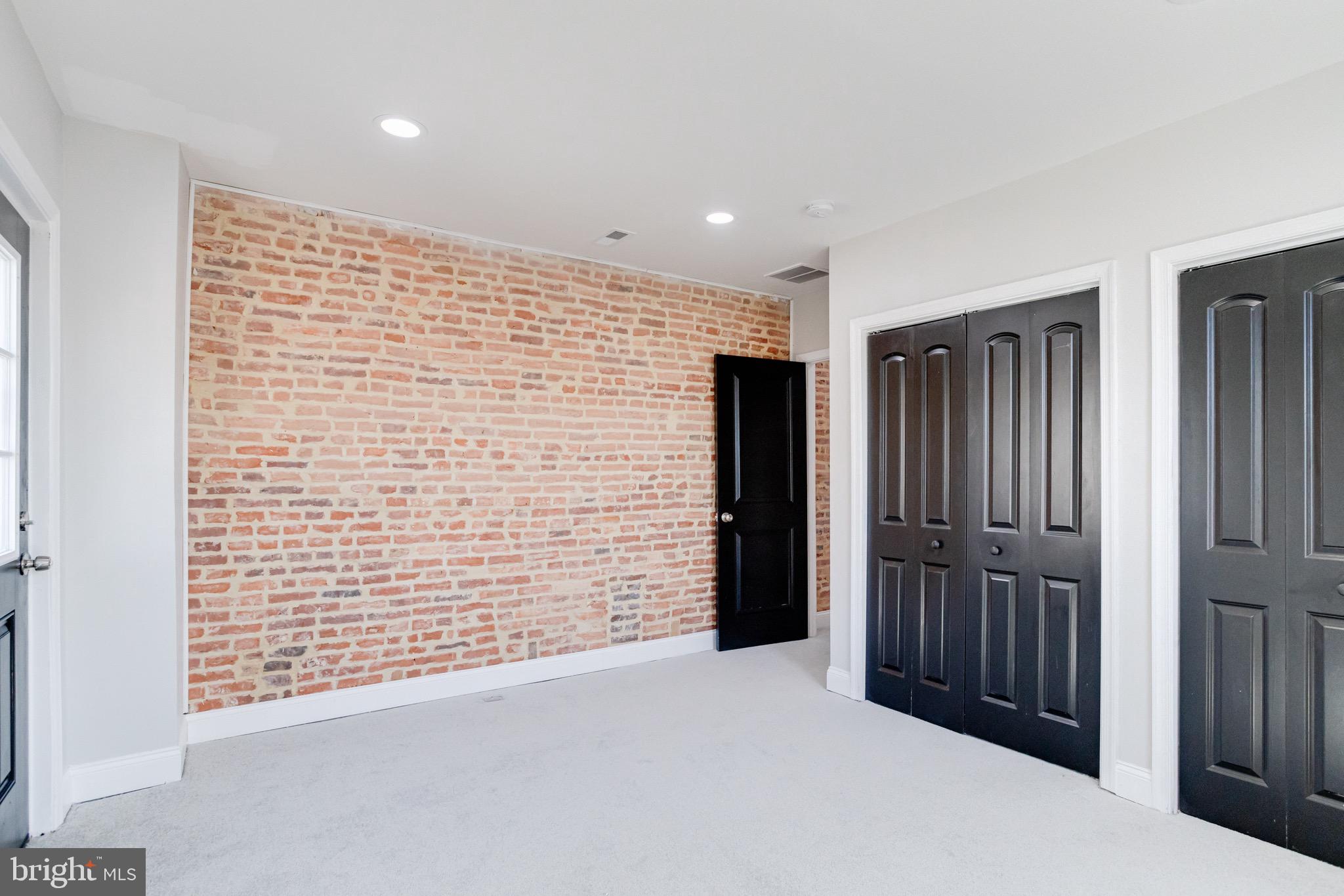 EAST BALTIMORE MIDWAY - Residential