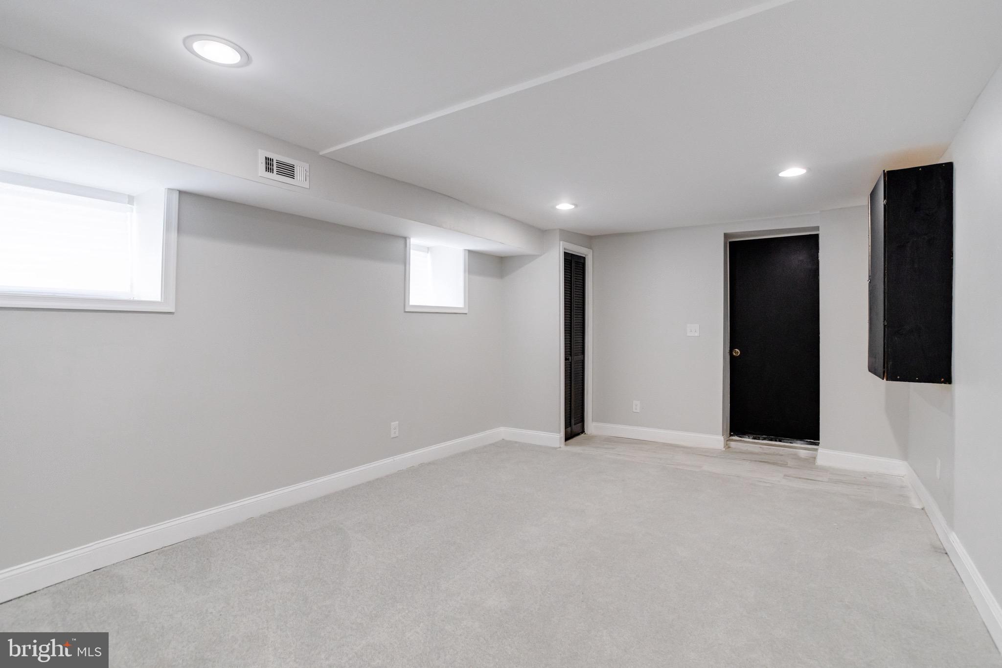 EAST BALTIMORE MIDWAY - Residential