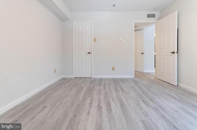 FOUNTAINS AT MCLEAN - Residential Lease