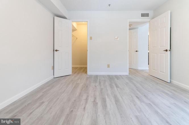 FOUNTAINS AT MCLEAN - Residential Lease