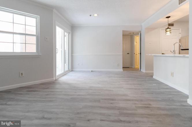 FOUNTAINS AT MCLEAN - Residential Lease