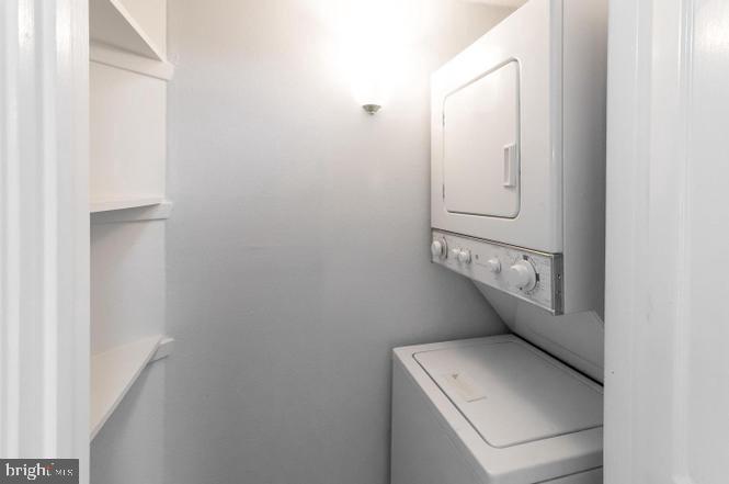 FOUNTAINS AT MCLEAN - Residential Lease