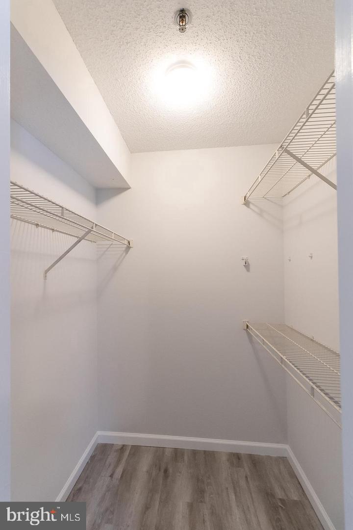 FOUNTAINS AT MCLEAN - Residential Lease