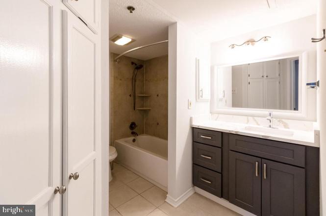 FOUNTAINS AT MCLEAN - Residential Lease