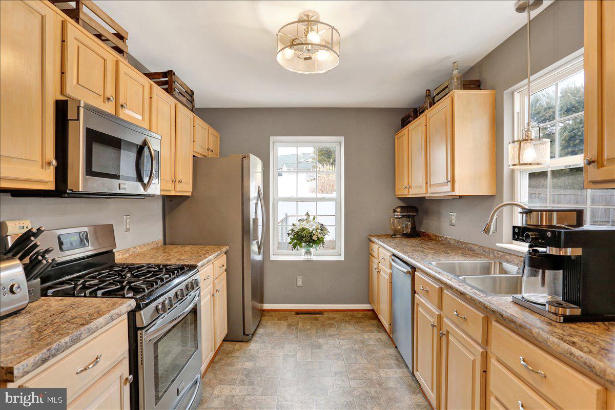 WHITFORD HILL - Residential