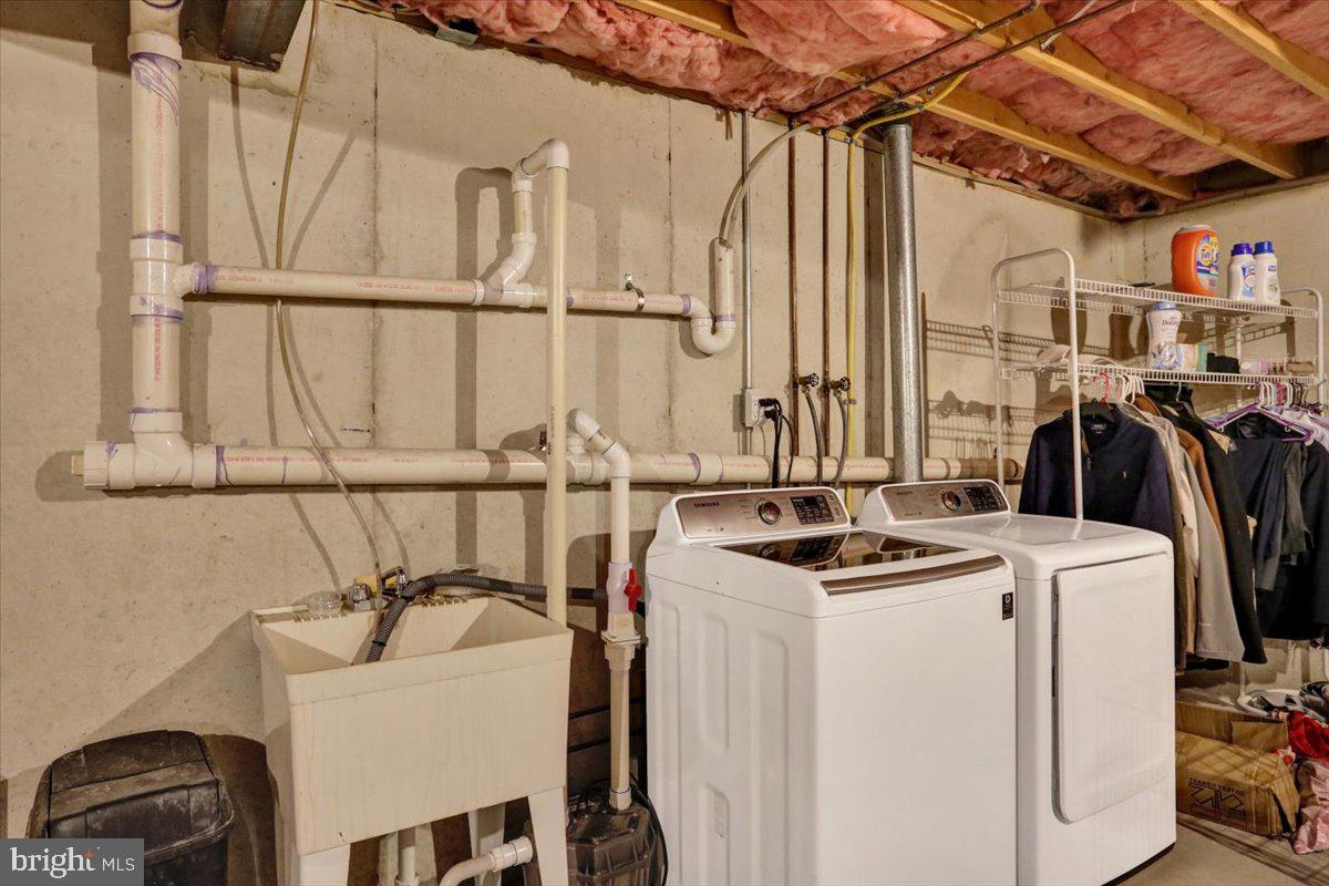 WHITFORD HILL - Residential